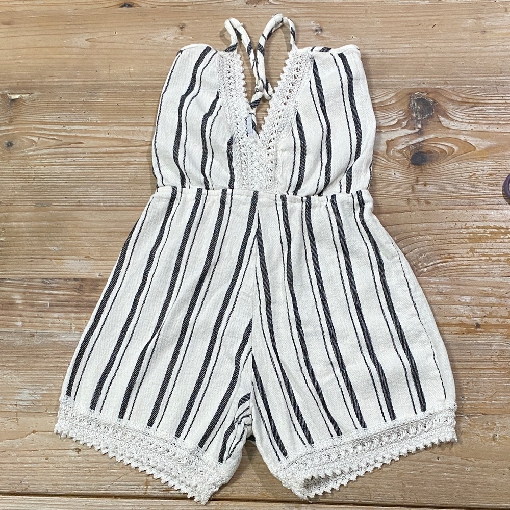 Elegant Lace Trim Women's Striped Romper